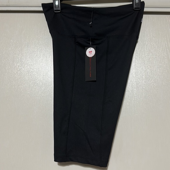 🆕Bally Total Fitness Women’s Short Size XL - Picture 4 of 10